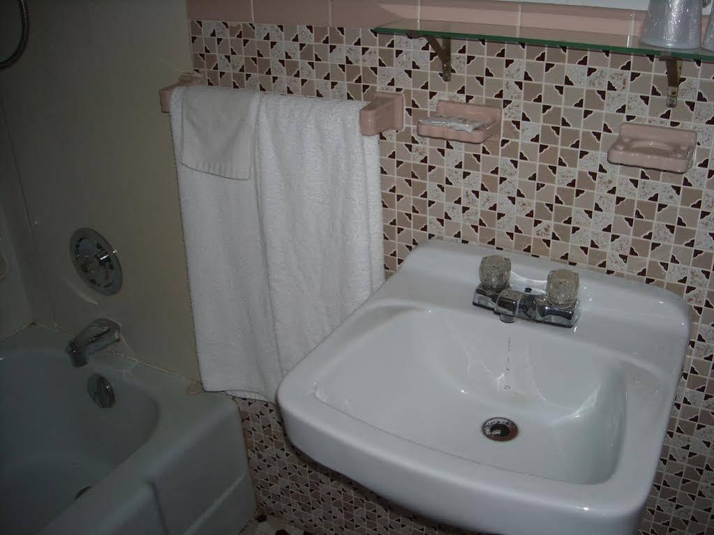 Motel Des Erables Coteau-du-Lac Extérieur photo
